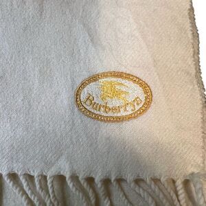 Vintage Burberrys of London Beige Lambswool Scarf Unisex Winter Fringe